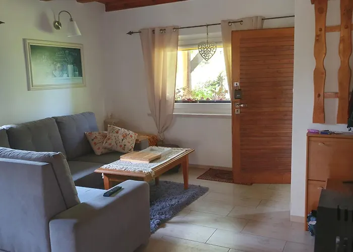 Dom wakacyjny Dom Letniskowy Martynka Rowy (Pomerania)